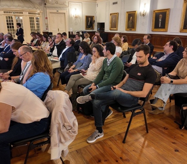 Workshop (Re)Aligning Industry with the Future