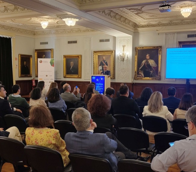 Workshop (Re)Aligning Industry with the Future